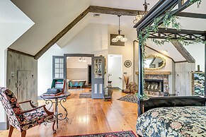 Spacious & Historic Cabin in New Haven w/ Pond!