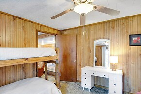 Heber Springs Cabin w/ Deck: 3 Mi to Sugarloaf Mtn