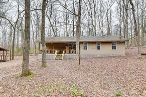Heber Springs Cabin w/ Deck: 3 Mi to Sugarloaf Mtn