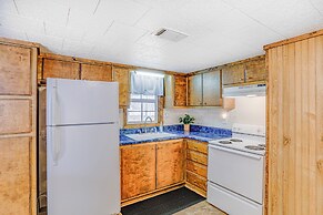 Heber Springs Cabin w/ Deck: 3 Mi to Sugarloaf Mtn