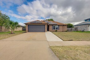 Pet-friendly Home w/ Fenced Yard in Killeen
