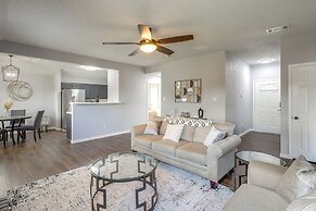 Pet-friendly Home w/ Fenced Yard in Killeen