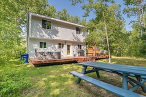 Northern Michigan Hideaway w/ Hot Tub & Fire Pit!