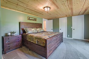 Northern Michigan Hideaway w/ Hot Tub & Fire Pit!