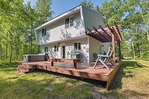 Northern Michigan Hideaway w/ Hot Tub & Fire Pit!