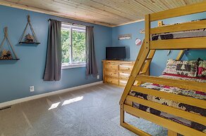 Northern Michigan Hideaway w/ Hot Tub & Fire Pit!