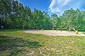 Northern Michigan Hideaway w/ Hot Tub & Fire Pit!