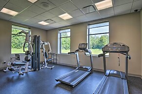 Northern Michigan Hideaway w/ Hot Tub & Fire Pit!