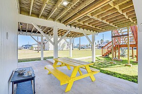 Pet-friendly Galveston Home: Walk to Beaches!