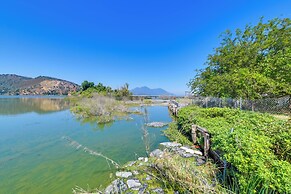 End Unit w/ Clear Lake Access in Norcal!