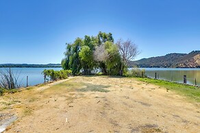 End Unit w/ Clear Lake Access in Norcal!