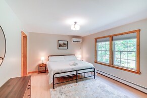 Porter Corners Home: 10 Mi to Saratoga Race Course