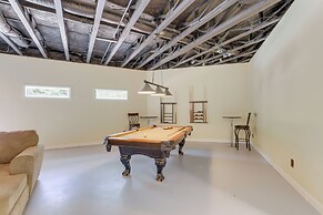 Home Theater & Game Room: Chic Abode in Ellenwood!