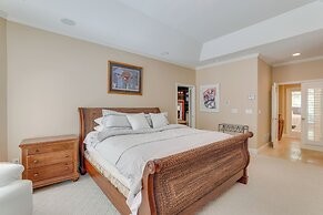 Home Theater & Game Room: Chic Abode in Ellenwood!