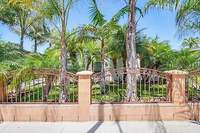 Long Beach Retreat Near Socal Attractions!