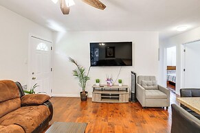 Long Beach Retreat Near Socal Attractions!