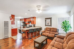 Long Beach Retreat Near Socal Attractions!