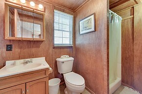 Waterfront Jonesville Studio on Black River Lake!