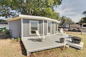 Waterfront Jonesville Studio on Black River Lake!