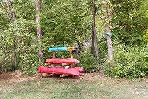 Riverfront Huntsville Cabin w/ Views & Kayaks!