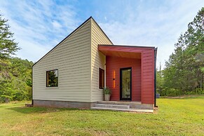 Riverfront Huntsville Cabin w/ Views & Kayaks!
