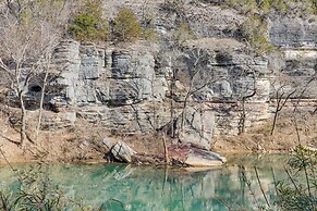 Riverfront Huntsville Cabin w/ Views & Kayaks!