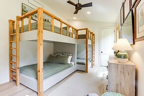 Riverfront Huntsville Cabin w/ Views & Kayaks!