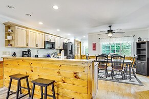 Family Gem: Private Community Beach on Tripp Lake