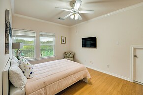 Near Cedar Hill State Park: Apt w/ Pool Access!