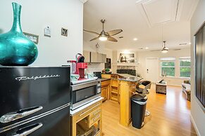 Near Cedar Hill State Park: Apt w/ Pool Access!