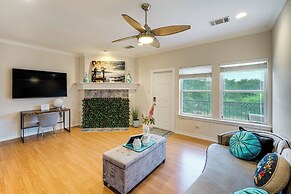 Near Cedar Hill State Park: Apt w/ Pool Access!