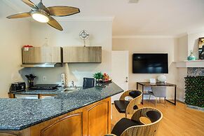 Near Cedar Hill State Park: Apt w/ Pool Access!