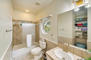 Near Cedar Hill State Park: Apt w/ Pool Access!