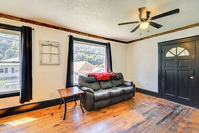 Williamson Cottage ~ 2 Mi to Town + Trails!