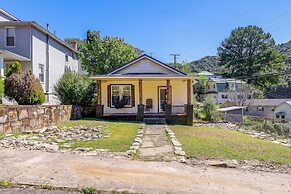 Williamson Cottage ~ 2 Mi to Town + Trails!