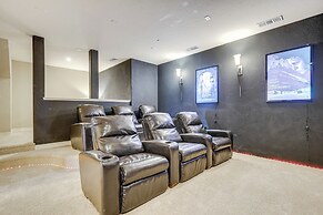 Lakefront Mansion: Game Room & Deck in New Mexico!