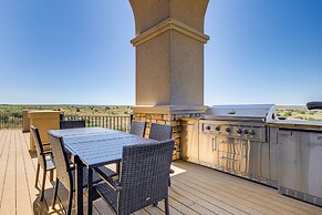 Lakefront Mansion: Game Room & Deck in New Mexico!