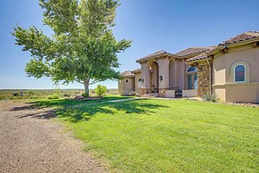Lakefront Mansion: Game Room & Deck in New Mexico!
