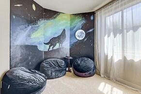 Lakefront Mansion: Game Room & Deck in New Mexico!