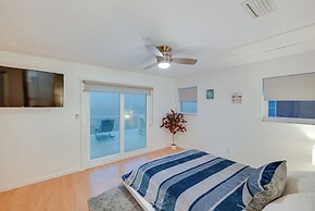 Alligator Point Beachfront Home w/ Private Hot Tub