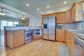 Peaceful Cameron Getaway ~ 5 Mi to Poteau!