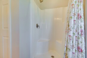 Peaceful Cameron Getaway ~ 5 Mi to Poteau!