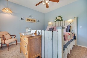 Peaceful Cameron Getaway ~ 5 Mi to Poteau!