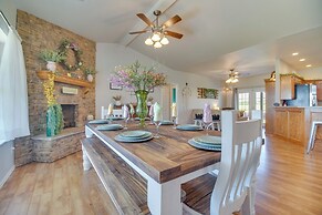 Peaceful Cameron Getaway ~ 5 Mi to Poteau!