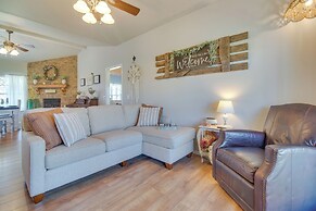 Peaceful Cameron Getaway ~ 5 Mi to Poteau!