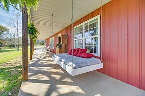 Peaceful Cameron Getaway ~ 5 Mi to Poteau!