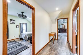 Charming Tonica Farmhouse w/ Private Yard!