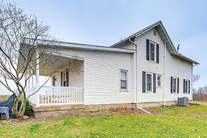 Charming Tonica Farmhouse w/ Private Yard!