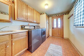 Charming Tonica Farmhouse w/ Private Yard!
