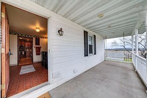 Charming Tonica Farmhouse w/ Private Yard!